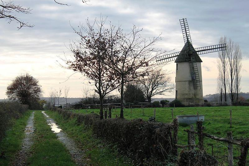 Moulin A Vent Le Champ Du Trail Βίλα Saint-Cyr-des-Gats Εξωτερικό φωτογραφία
